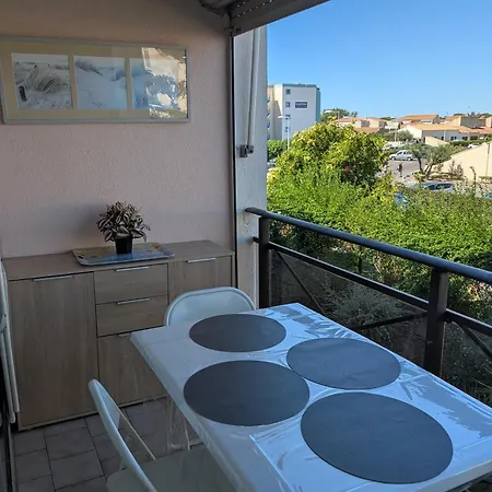 Terrasse Avec Piscine A 10 Min De La アパート